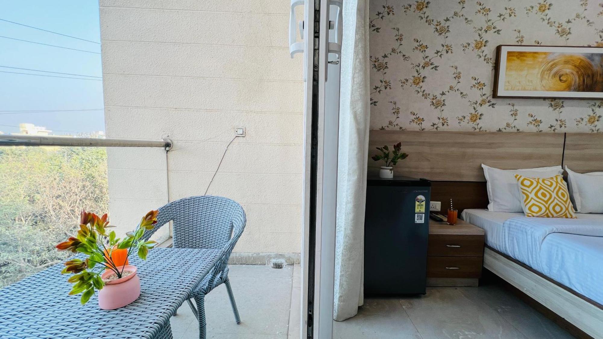 Olive Service - Medanta Medicity Apartment