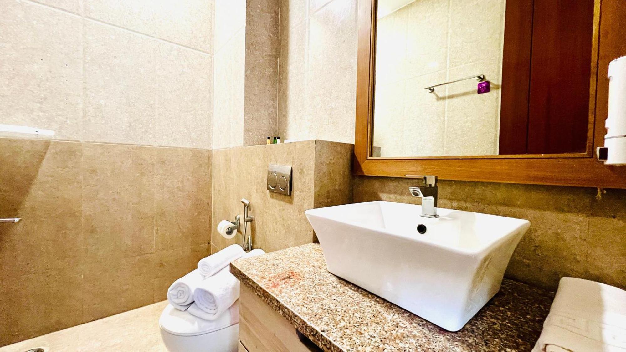 Apartment Olive Service - Medanta Medicity